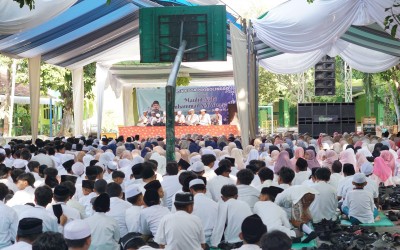 Gebyar 60 Tumpeng dan Kajian Parenting Meriahkan Peringatan Maulid Nabi 1447 H di MTsN Kota Probolinggo